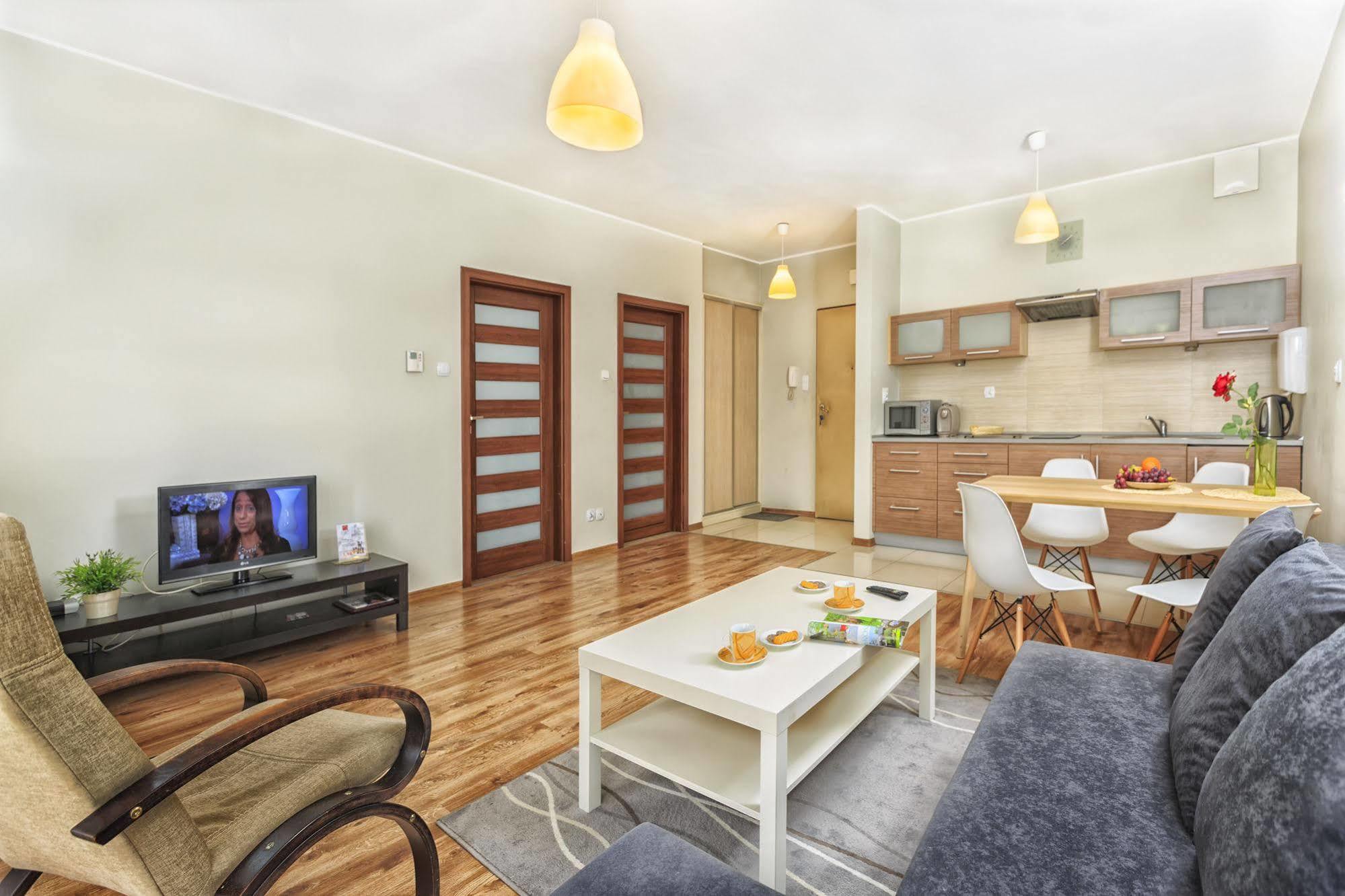 Apartamenty Aparts Lodz  Ngoại thất bức ảnh