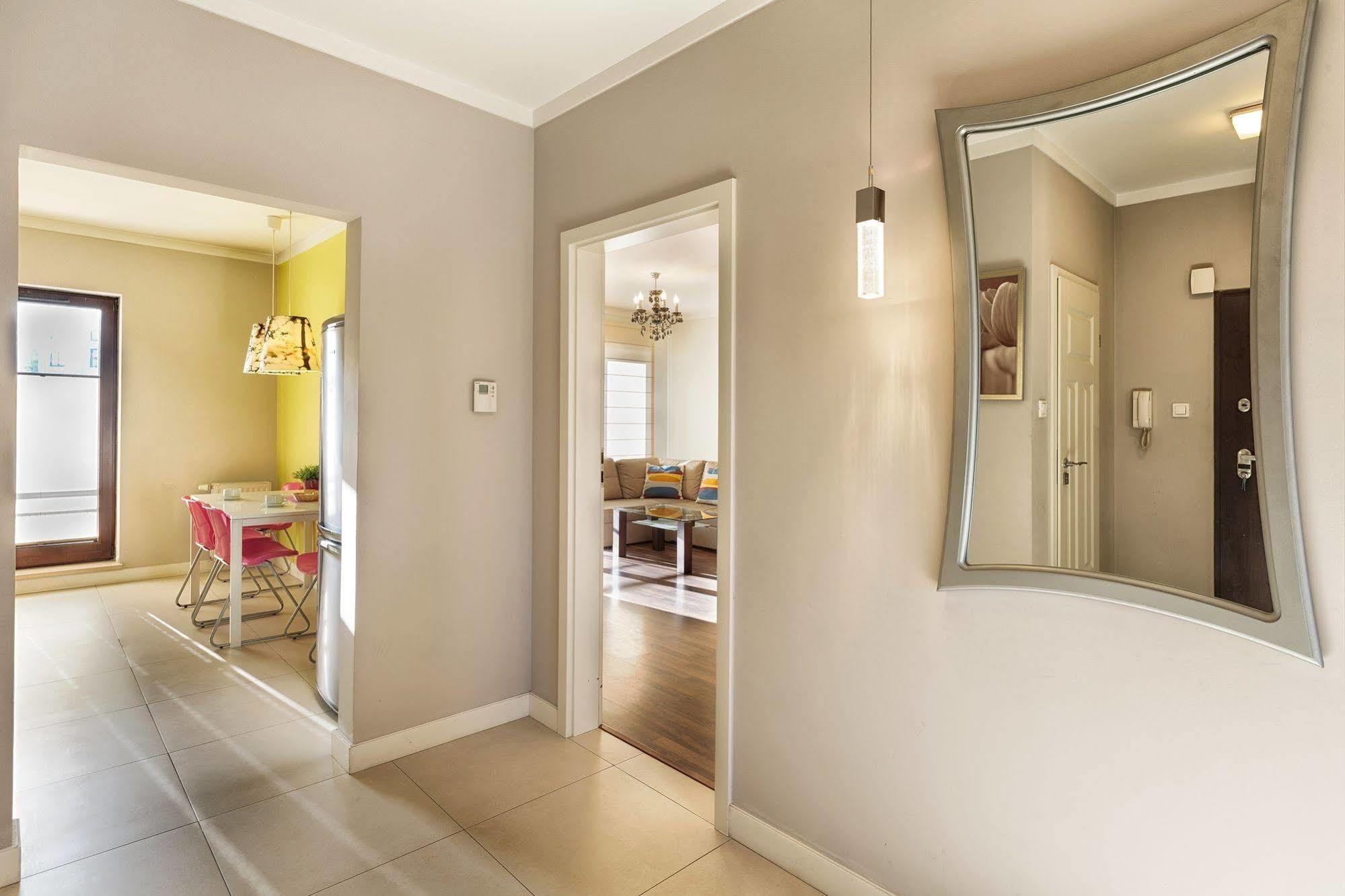 Apartamenty Aparts Lodz  Ngoại thất bức ảnh